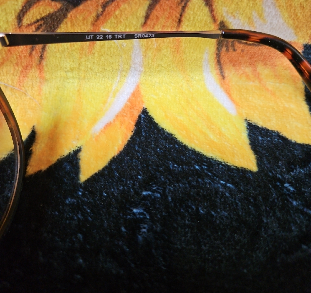 Foster Grant Brown Sunglasses - Picture 4 of 6